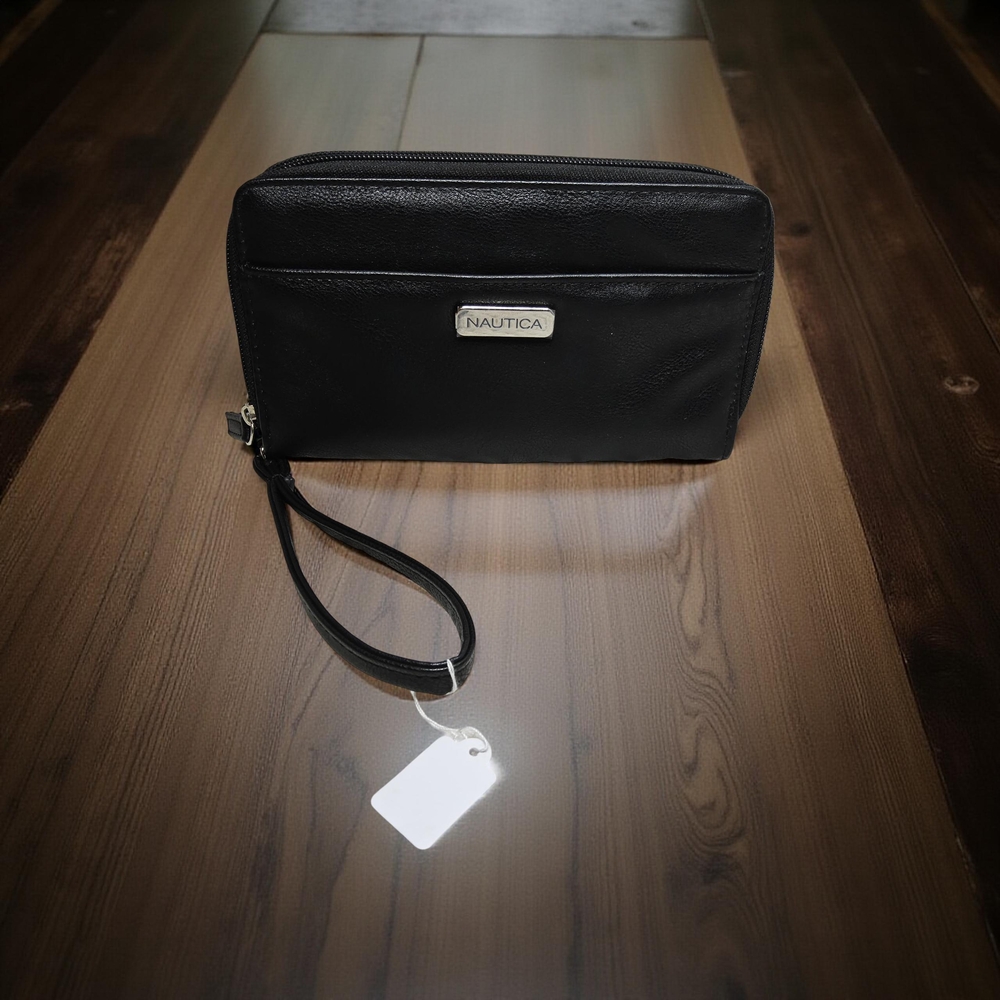 NWOT Customer Return Nautica Black Wristlet/ Wallet - Picture 1 of 7